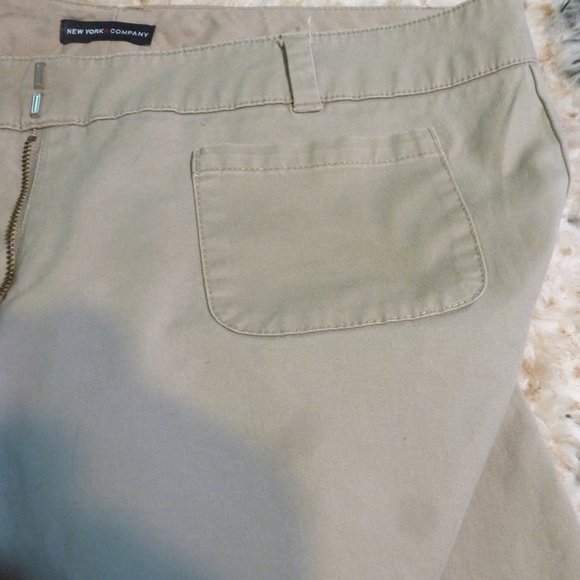 Cute - Curvy Khaki Flare leg pants with pockets size 12 - Picture 8 of 8
